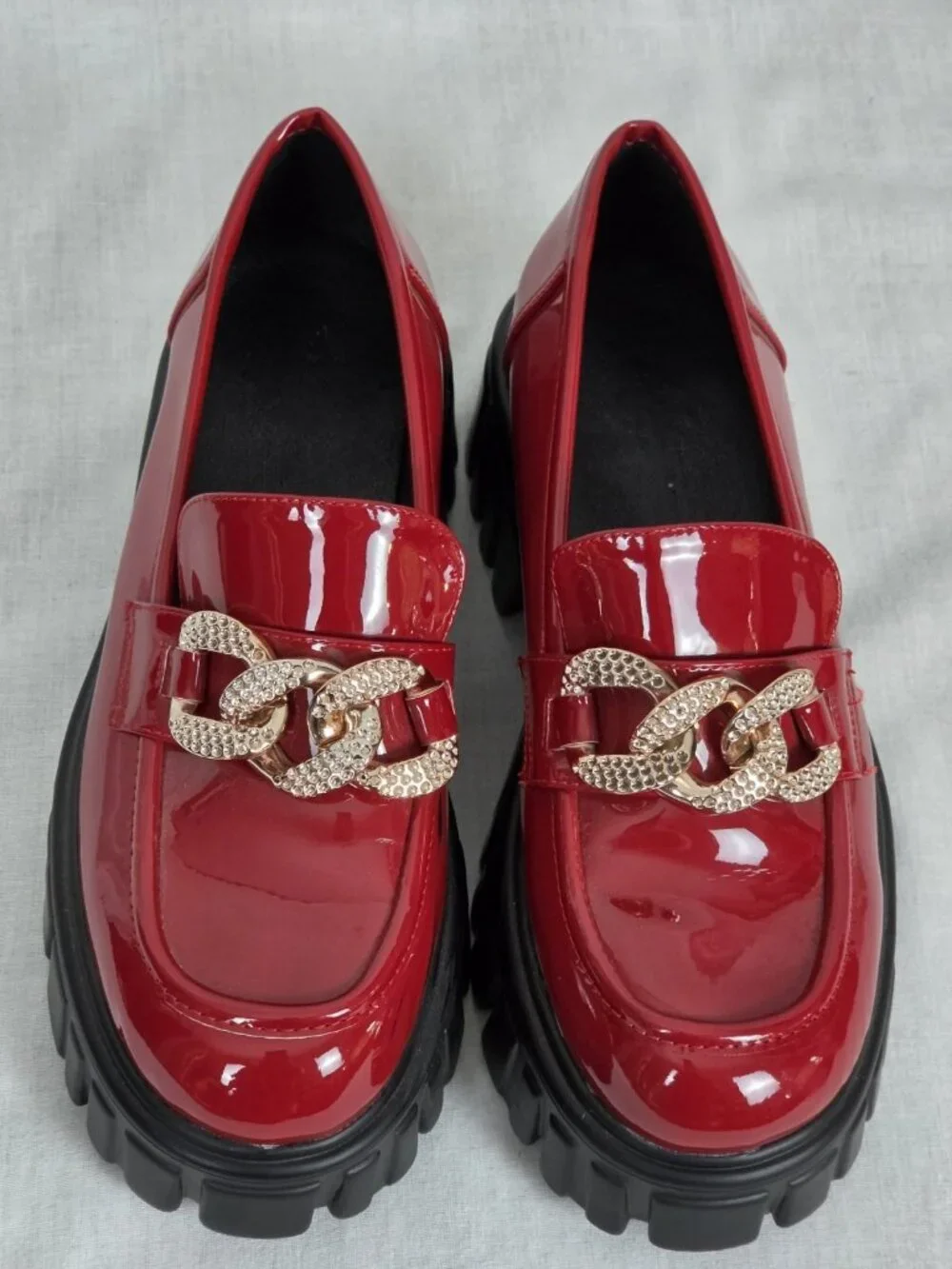Unbranded platform chunky